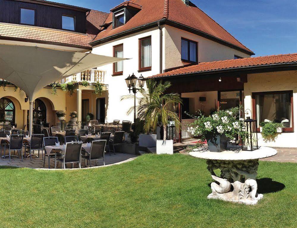 Boutiquehotel Goldhahn Bio Sport & Wellness Aalen Exterior photo